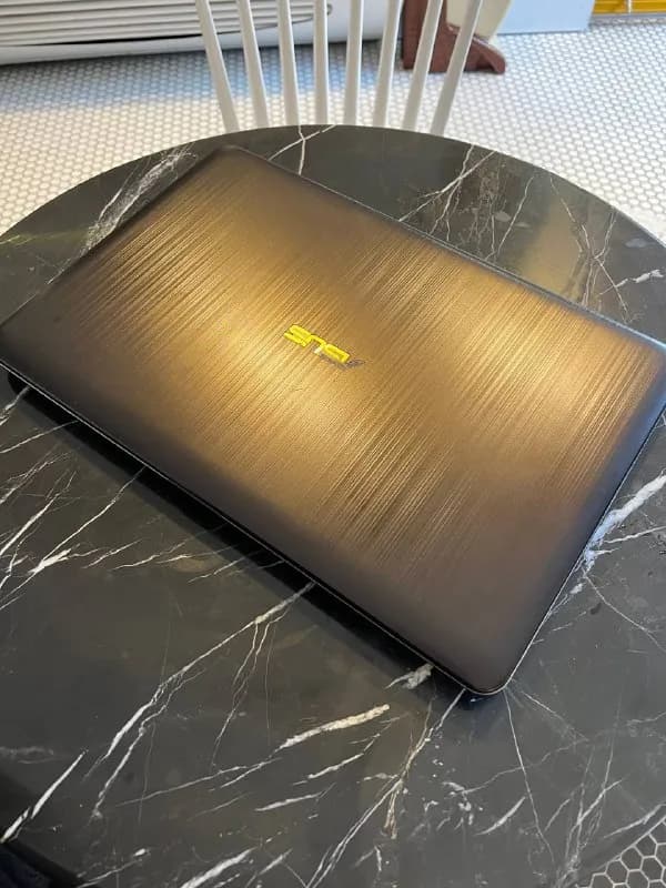 Asus Vivobook 15 X540UB в хорошем состоянии. Характеристики на экране. — Тбилиси — 50 ₾