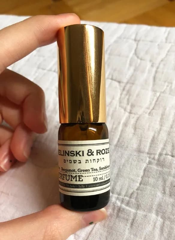 10 мл zelinski & rozen. Bergamot, green tea, sandalwood. Затестила 2 раза, не подошёл — Тбилиси — 138 ₾