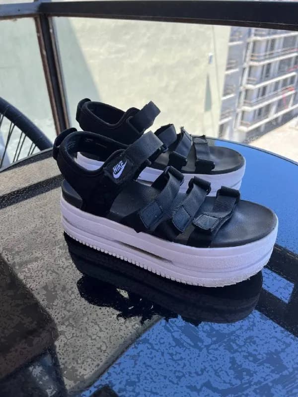 Nike, на 37 размер — Тбилиси — 50 ₾