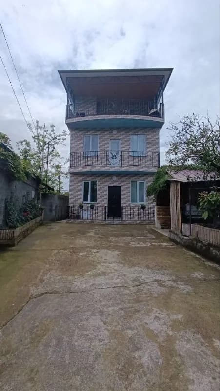 2-й тупик 1-й улицы, 15 — Батуми — 1 500 $