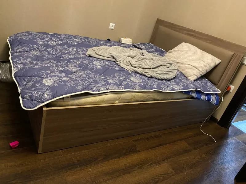 Без названия — Тбилиси