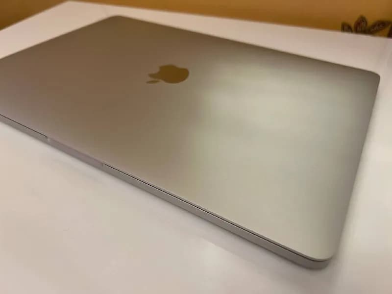 MacBook Pro 2017 Silver 8/128 — Тбилиси — 1 400 ₾