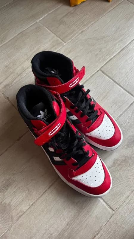 Adidas Originals. — Батуми — 150 ₾