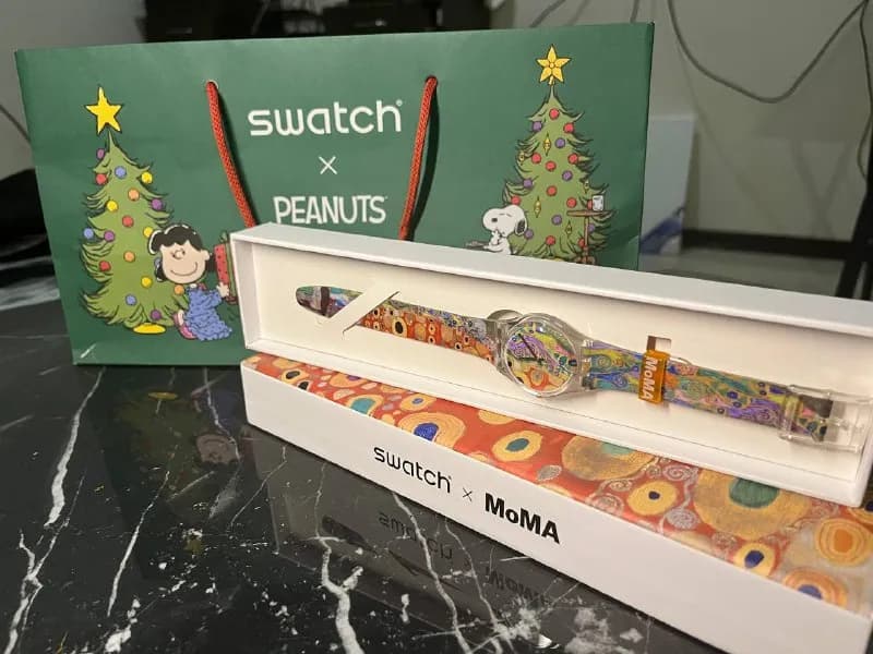 Swatch с Густавом Климтом. Совершенно новые. Есть коробка и фирменный пакет. Подарили, но не ношу, т — Тбилиси — 220 ₾