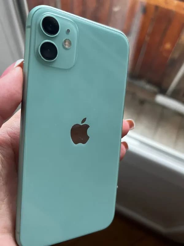 iPhone 11, 64гб, состояние аккумулятора 84%. — Тбилиси — 1 000 ₾