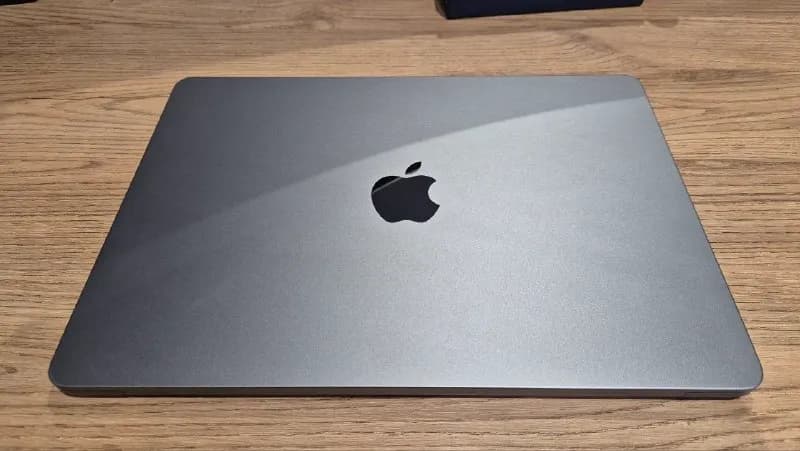 Macbook M2 2022 — Тбилиси — 1 600 ₾