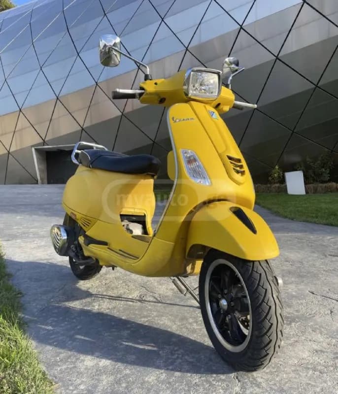 100, желательно брендовый (Vespa, Honda, Yamaha etc) — Тбилиси