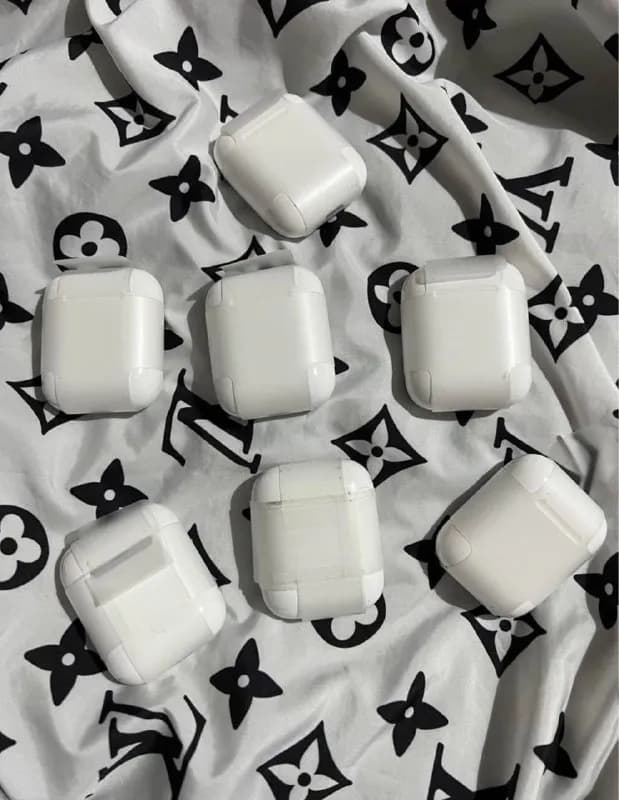 Air pods 2🔥, original 100%☝️, цена 330 Лари🚀 — Тбилиси — 330 ₾