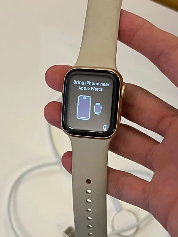 Apple Watch SE 40 mm — Тбилиси — 500 ₾