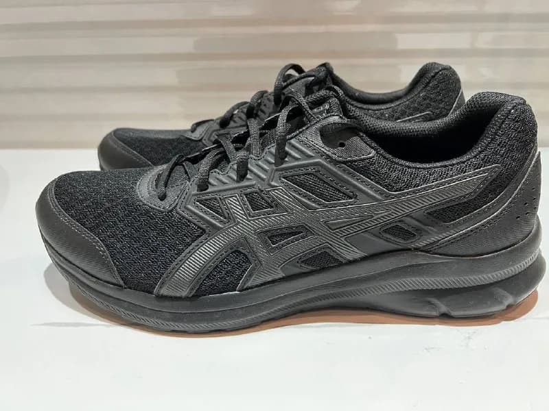 ASICS (подходят на каждый день или для бега) — Тбилиси — 220 ₾