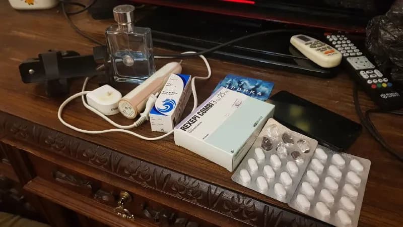 B6, чуть больше 1.5 блистеров — 5 лари — Тбилиси — 5 ₾