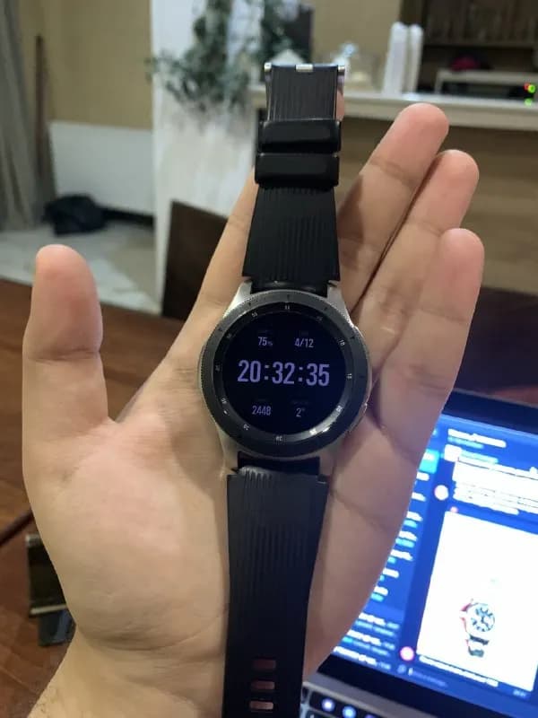 smart-watch «Samsung Galaxy S3 Frontier». 250 лари — Тбилиси — 250 ₾
