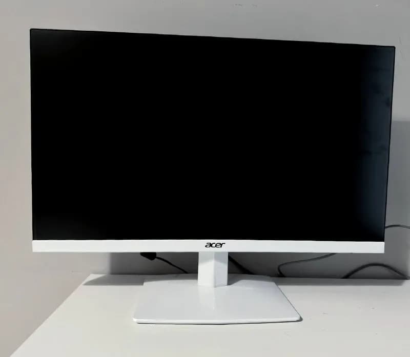23,8-дюймовый монитор Acer за 400 лари (можно поторговаться в личке). До сих пор в заводской пленке — Тбилиси — 400 ₾