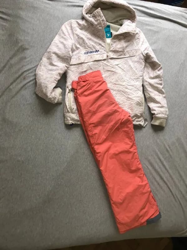 S M — Тбилиси — 150 ₾
