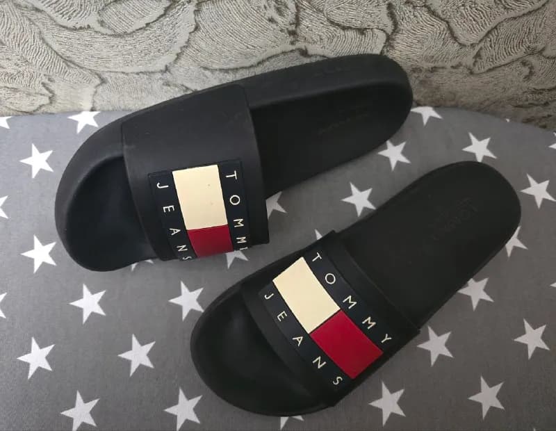 Tommy Jeans, р -42 -80 лари. — Тбилиси — 80 ₾