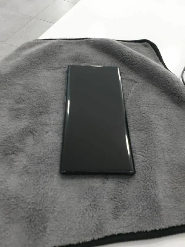 Samsung galaxy note 10 + Американский 12/256 гигов. 1000 лар. Абсолютно новый, не использованный. Им — Тбилиси — 1 000 ₾