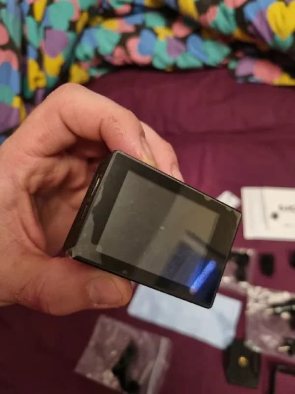 sjcam 4000 wifi состояние на фото, на экране ещё плёнка, пользовался пару раз в отпуске, флеш карта н — Тбилиси — 100 ₾