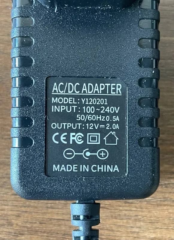 HDD/SSD дисков + блок питания 12в 2А. — Батуми — 15 ₾
