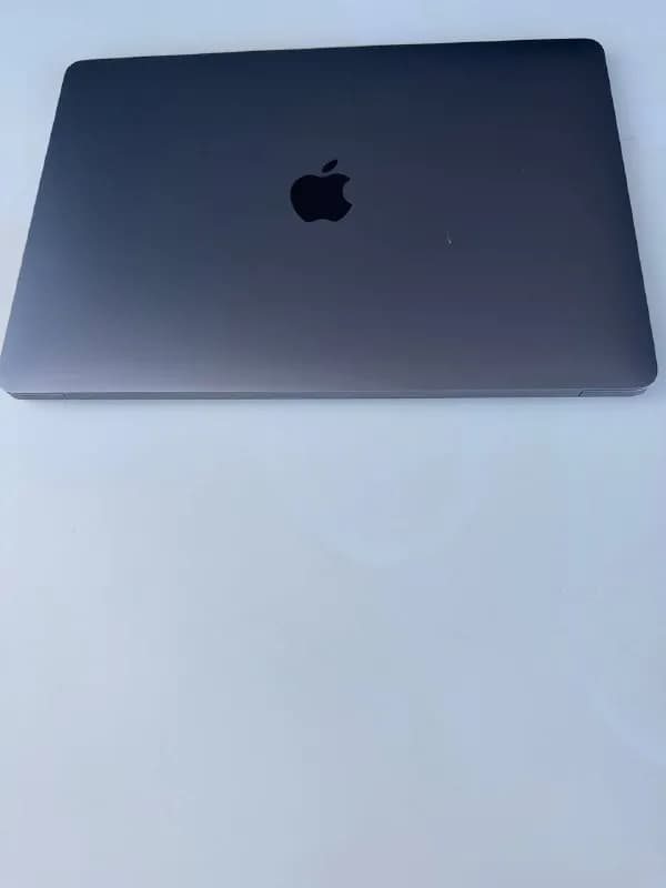 MacBook Air M1 — Батуми — 1 250 ₾