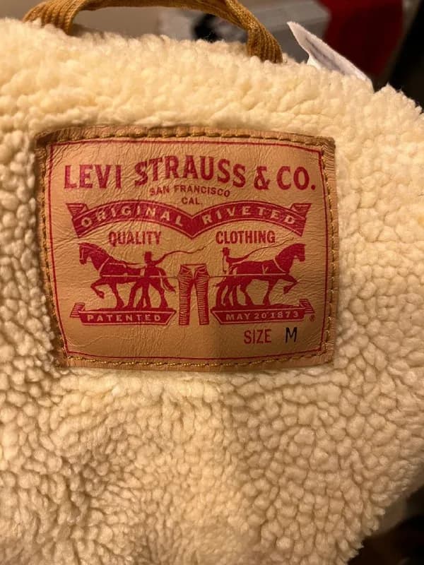 Levi’s размер М цена 170л — Тбилиси — 170 ₾
