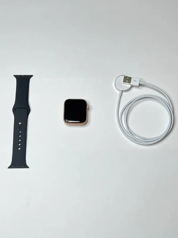 Apple Watch SE 44 mm — Тбилиси — 550 ₾