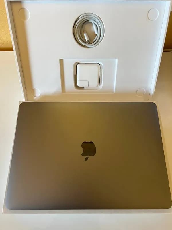 MacBook Air M1 512 gb SSD — Тбилиси — 3 000 ₾