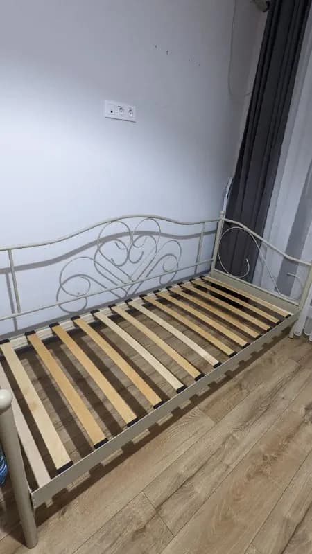 jysk, с матрасом средней жесткости и реечным дном, размеры 204*94, ваша спина скажет вам спасибо, по — Тбилиси — 500 ₾