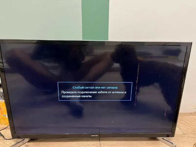 Samsung TV, диагональ 75 см, smartTV. Есть полоса на экране — Тбилиси — 100 ₾