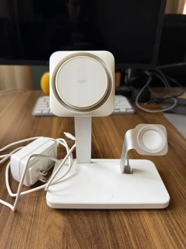 ESR для зарядки телефона, наушников, часов. MagSafe, совместимость на последнем скрине. Все отлично — Тбилиси — 60 ₾