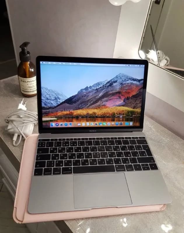 MacBook 12 2017, Retina — Тбилиси — 1 400 ₾