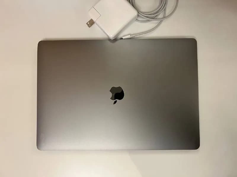 MacBook Pro 15.4 2018 года — Тбилиси — 2 500 ₾