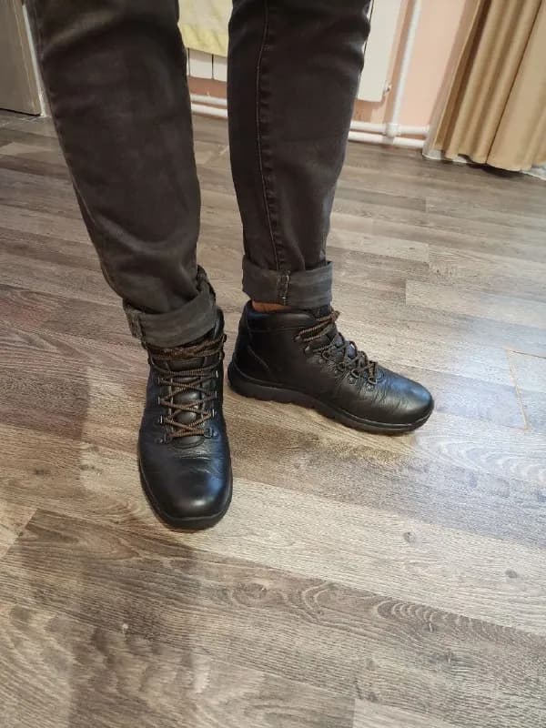 Timberland, состояние отличное, носил немного (~2 месяца). Коробки нет. — Тбилиси — 200 ₾