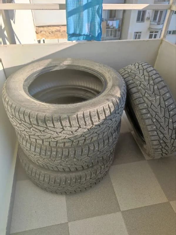 Nokia Nordman 7, 205/60 R16. Куплена новой этой зимой. Пробег около 2000 км. В отличном состоянии. Ц — Тбилиси — 300 $