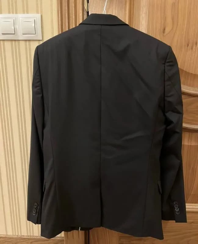 Lagerfeld (пиджак и брюки). — Тбилиси — 350 ₾