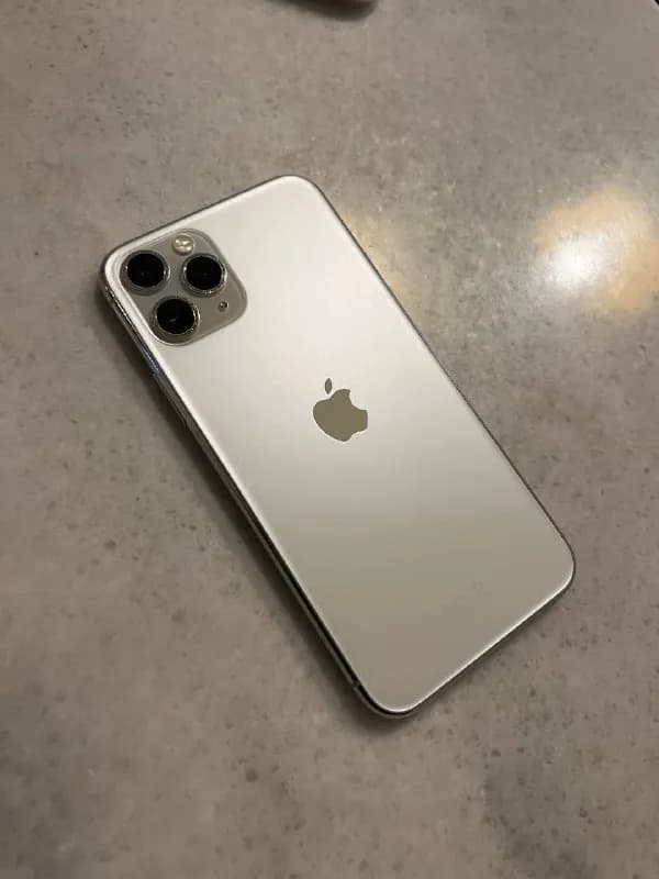 iPhone 11 Pro 256Gb 83% — Тбилиси — 1 280 ₾