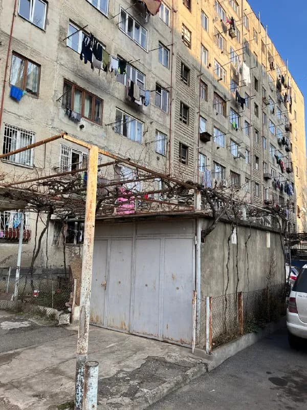 6 мкр. корпус 16 — Тбилиси — 65 000 $