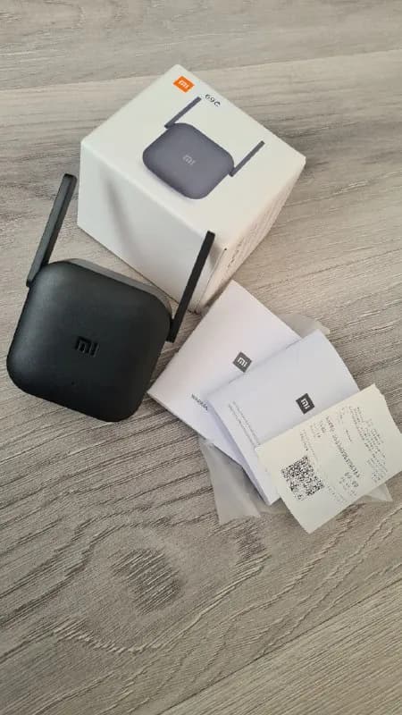 XiaoMi wi-fi range extender pro, 50 лари, купили в этом месяце, не пригодился, он усиливает сеть wi — Тбилиси — 50 ₾