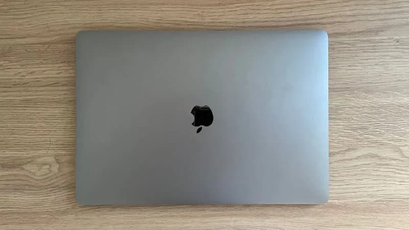 MacBook Pro (15-inch, 2019) Intel Core i7/16 GB RAM/256GB SSD. — Тбилиси — 1 200 $