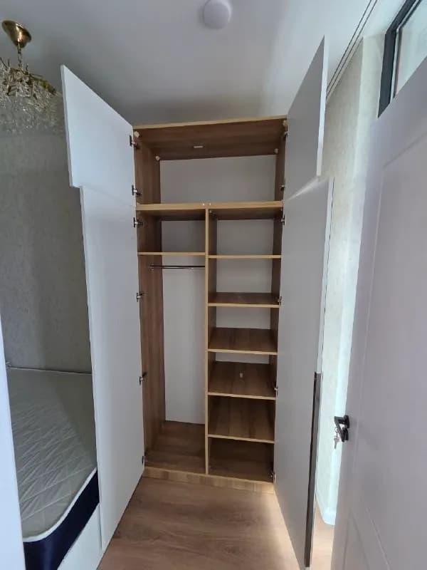 Новый шкаф с доводчиками — Батуми — 300 ₾