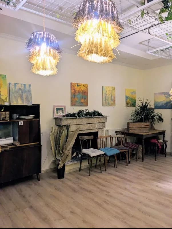 FoxBay в районе метро Руставели 👩‍🎨🖼️ — Тбилиси — 35 ₾