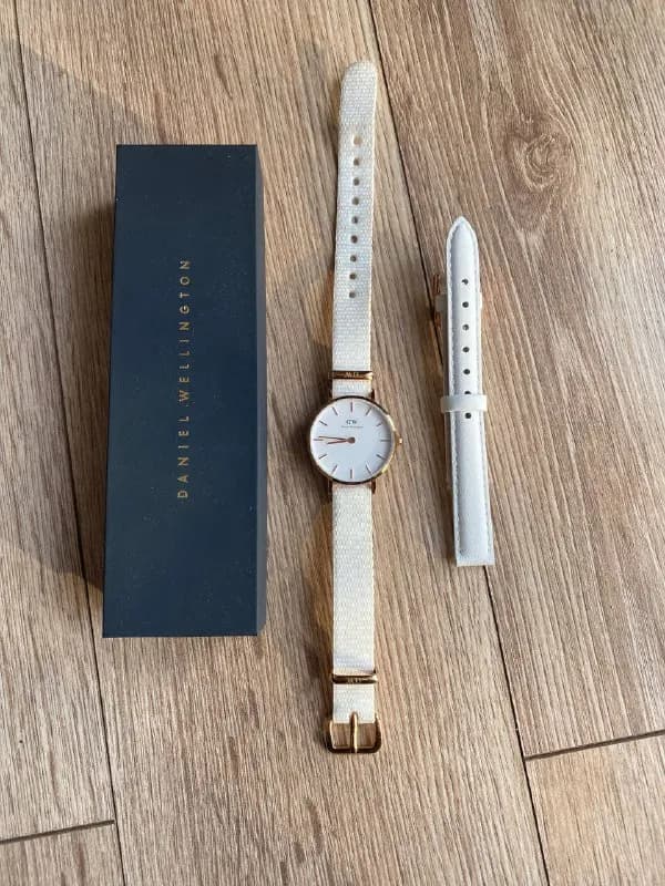 Часы Daniel Wellington 28 mm — Тбилиси — 300 ₾