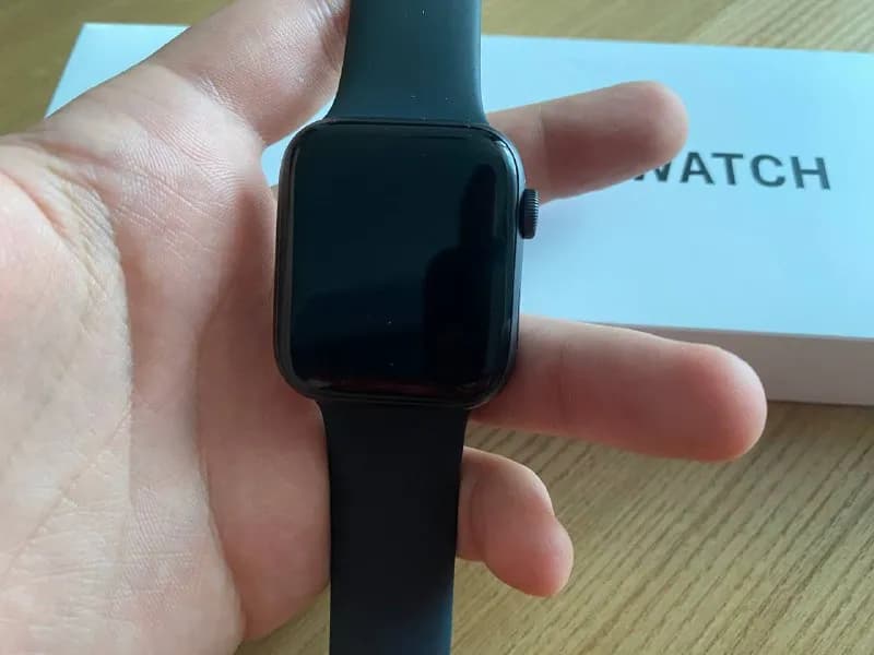 Apple Watch SE 44 mm — Тбилиси — 550 ₾