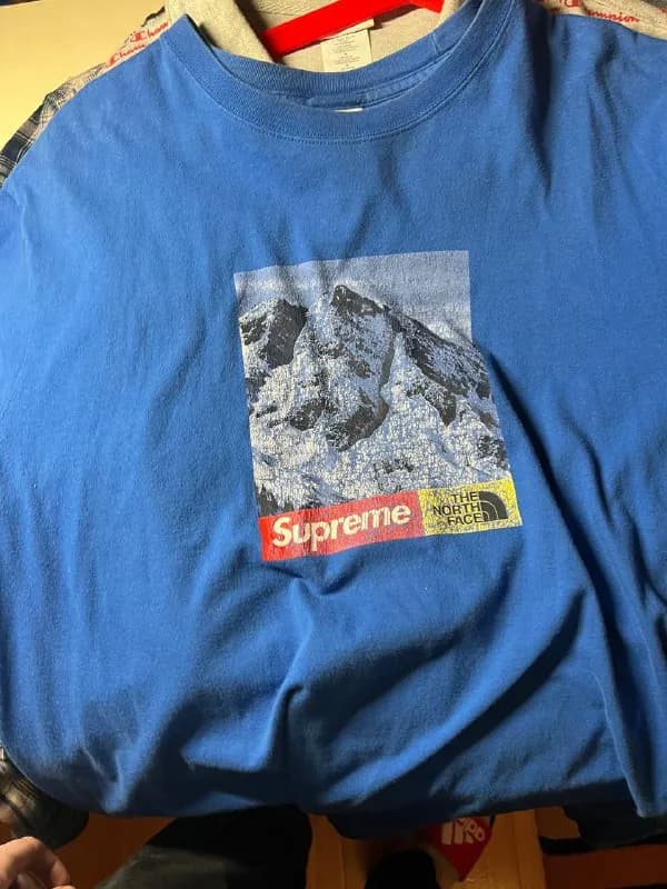 supreme — 250 лари (размер L) — Тбилиси — 250 ₾