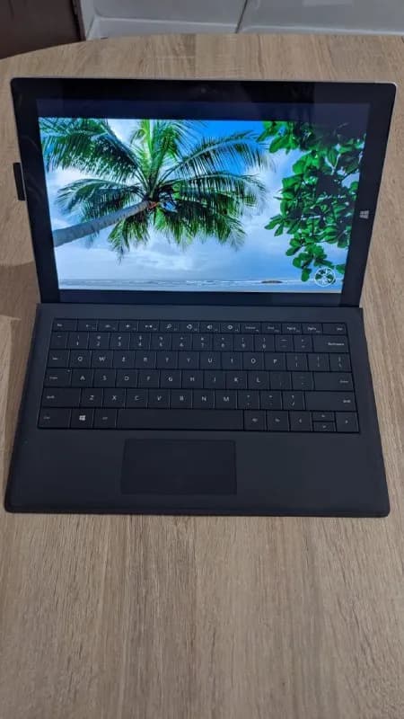 Microsoft Surface Pro 3 с настольной версией Windows 10, с легкостью заменит ноутбук. — Тбилиси — 600 ₾