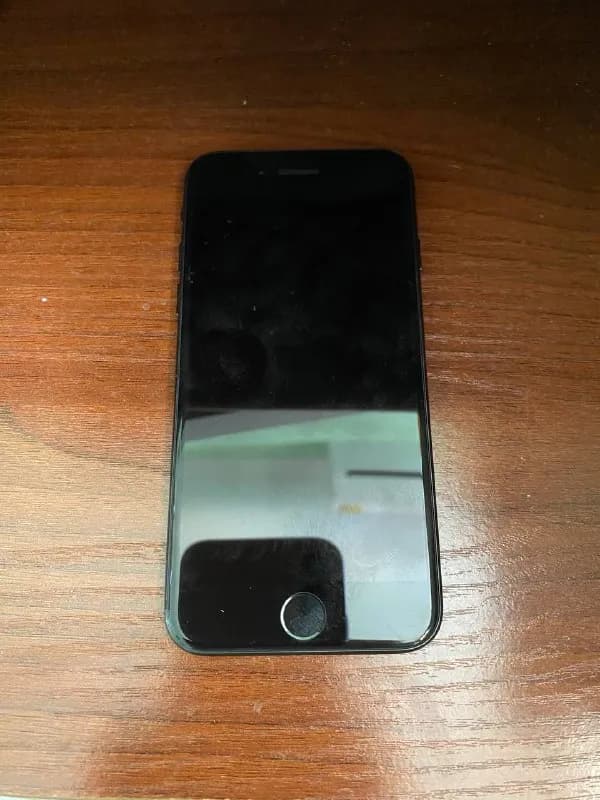 Iphone 7 32 gb как новый, 100% батарея. 250 лари — Тбилиси — 250 ₾
