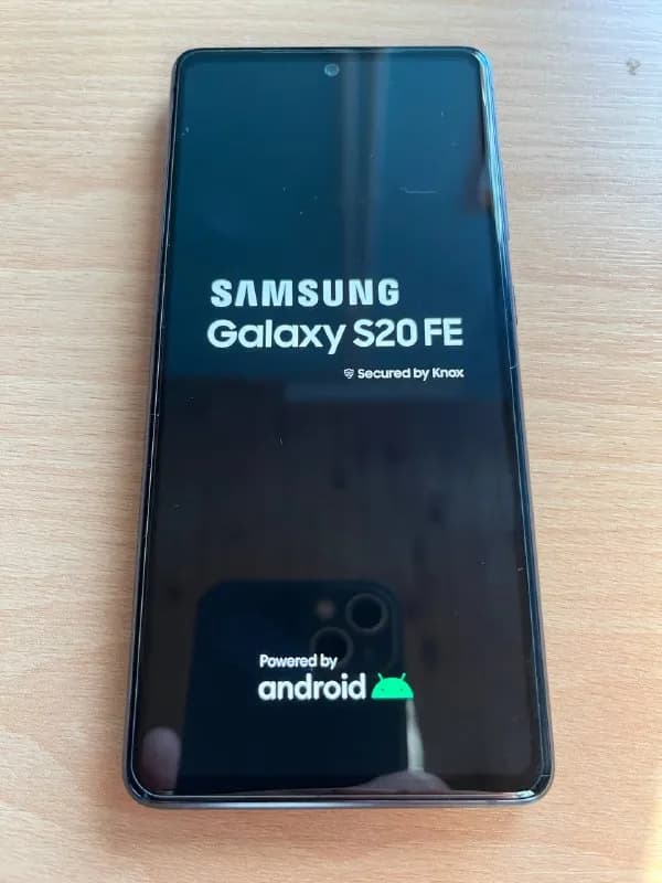 Samsung galaxy s20fe на 128 гб, в идеальном состоянии. — Тбилиси — 900 ₾