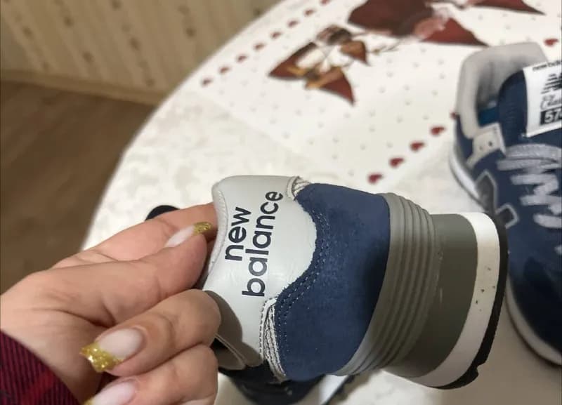 new balance 574 модель, размер на этикетке 40, купила в Италии, новые абсолютно, один раз мерила и в — Тбилиси — 200 ₾