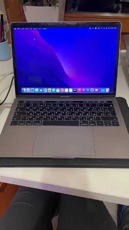 MacBook 13 дюймов, 2017 года, 16гб оперативной памяти. 250Гб, с чехлом и зарядкой. Забирать в Гудаур — Тбилиси — 750 $
