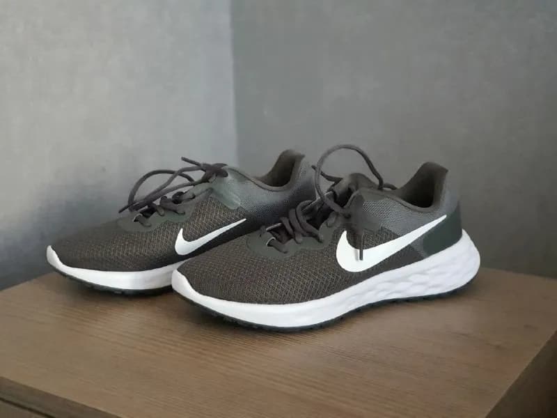 Nike Revolution 6 — Тбилиси — 70 ₾
