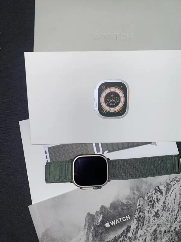 Apple Watch Ultra, тёмно-зелёный ремешок. Покупались в подарок, не подошли по размеру. Совершенно но — Тбилиси — 2 600 ₾